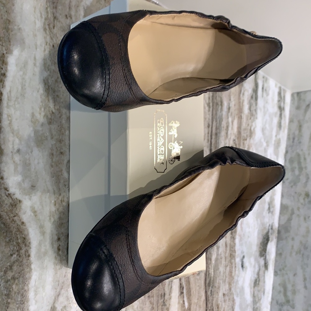 Authentic Coach Signature Flats - Picture 3 of 3